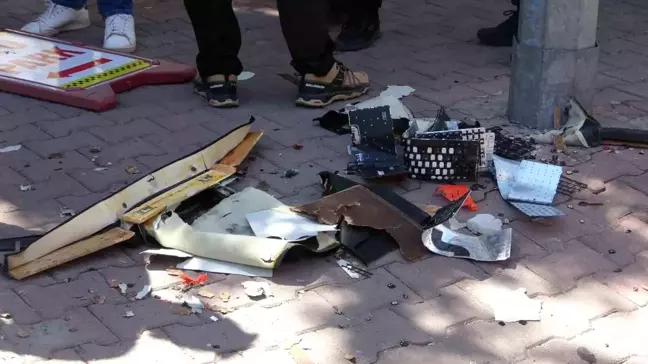 Antalya'da Şüpheli Çanta Bombalı Sandığı Patlatıldı, İçinden Bilgisayar Klavyesi Çıktı