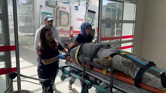 Adıyaman'da İnşaat İskelesinin Çökmesi: 2 İşçi Yaralandı