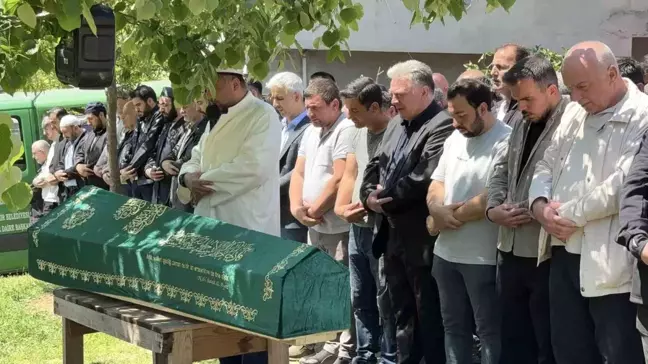 Demans Hastası İshak Öztürk'ün Cenazesi Toprağa Verildi