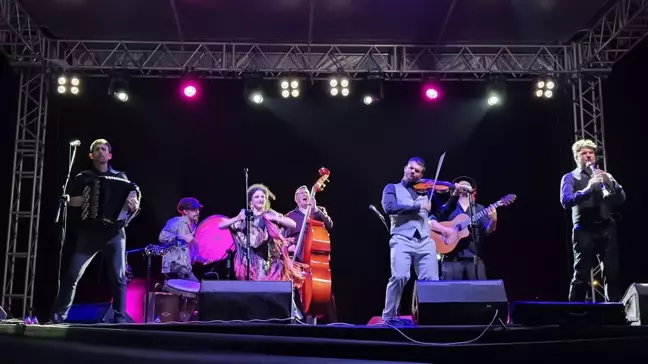 Barcelona Gipsy Balkan Orchestra, Hatay'da Hıdırellez Şenlikleri'nde Sahne Aldı