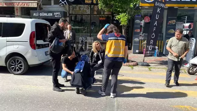Aydın'da Motosiklet ve Otomobil Çarpıştı, Kadın Sürücü Yaralandı