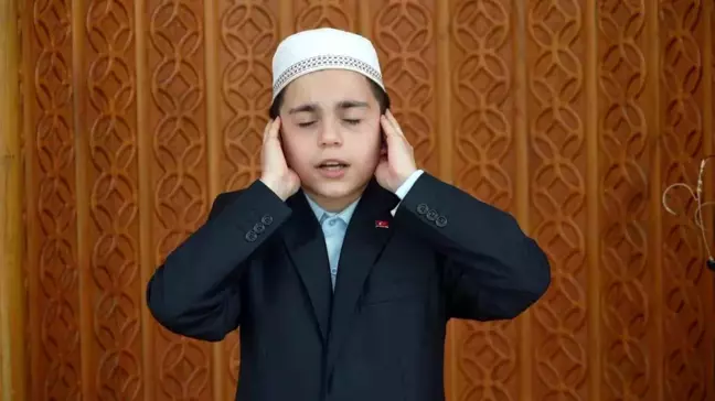 Ortaokul öğrencisinin gönüllere dokunan ezanı Türkiye birinciliğini getirdi