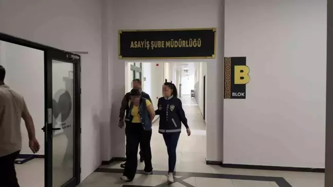 Kocaeli'de Hırsızlık Operasyonu: 730 Bin TL Değerinde Ziynet Eşyası Çalan 2 Şüpheli Yakalandı