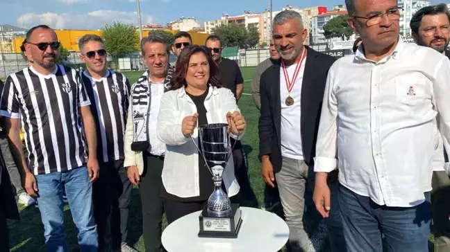 Aydınspor'da Başkan Erhan Özlüer Görevinden Ayrıldı
