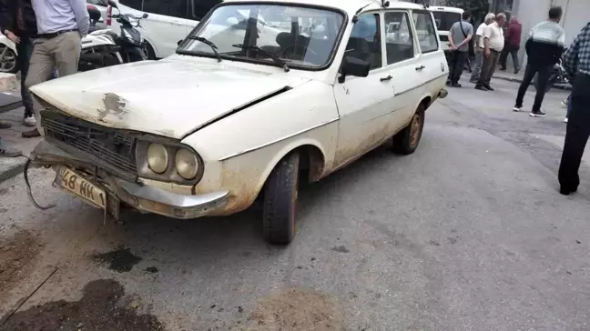 Çalıntı Araçla Kaza Yapan Şahıs, Vatandaşlar Tarafından Yakalandı