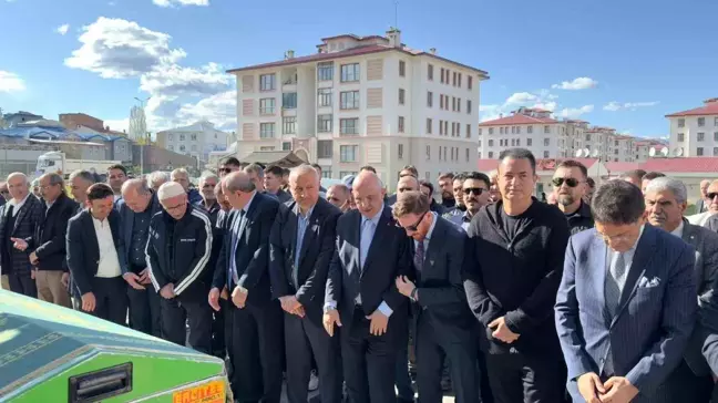 Erzurum'da 'Organik Nazmi' Olarak Bilinen Necdet Ilıcalı'nın Cenaze Töreni