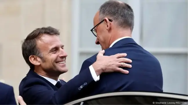 Almanya'nın Yeni Başbakanı Merz, Fransa'da Macron ile Görüşerek Avrupa'da Reform Mesajı Verdi