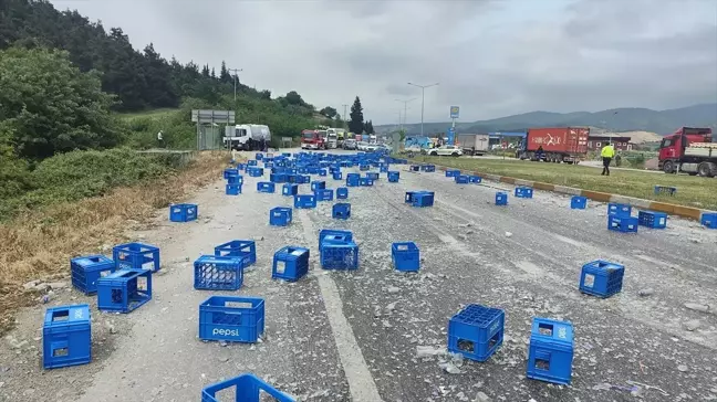 Susurluk'ta Tır Kazası Yol Trafiğini Aksattı