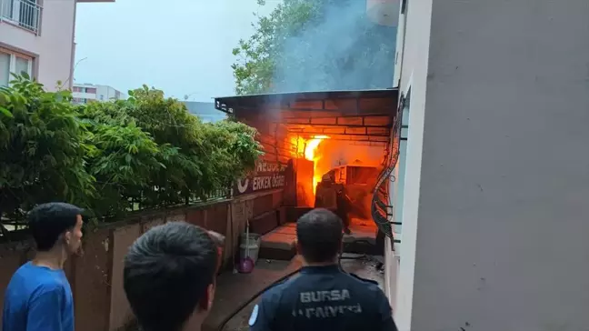 İnegöl'de Öğrenci Yurdunda Yangın Çıktı