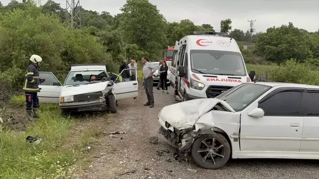 Çanakkale'de Kaza: 2 Yaralı