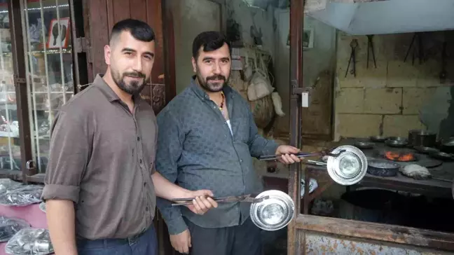 Kalaycılık Mesleği 3'üncü Kuşak İkizlerle Yaşatılıyor