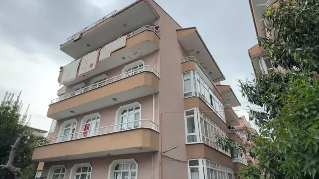 Avcılar'da 40 Yıllık Bina Tahliye Edildi