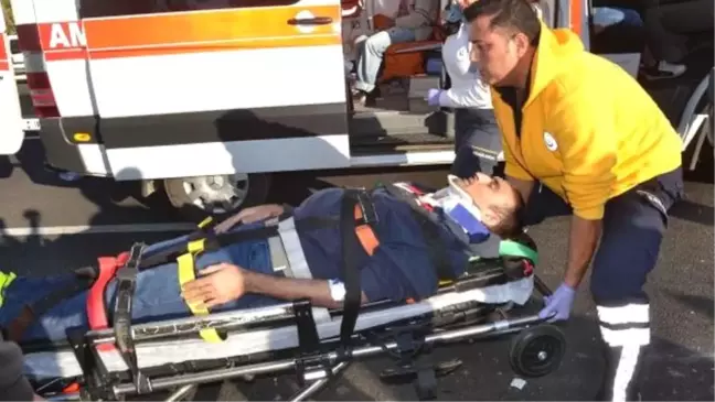 Köyceğiz'de Minibüsler Çarpıştı: 9 Yaralı