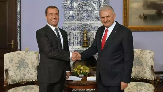 Başbakan Yıldırım, Rusya Federasyonu Başbakanı Medmedev'le Görüştü