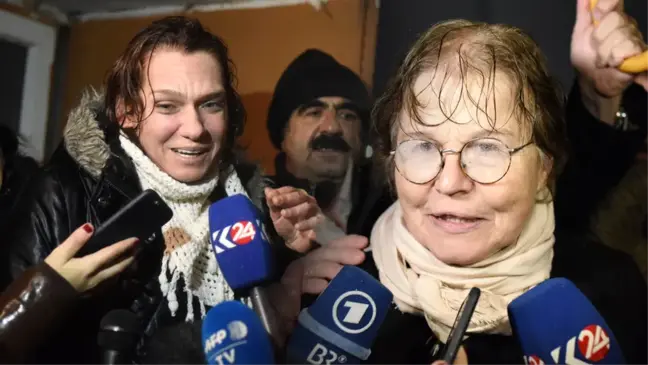 Aslı Erdoğan ve Necmiye Alpay'ın Yurtdışı Çıkış Yasağının Kaldırılması Talebine Ret...