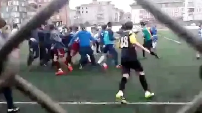 Ardeşen'de Amatör Futbol Maçında Kavga: 2 Yaralı