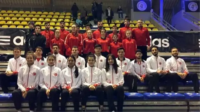 Milli Tekvandoculardan Hollanda'da 12 Madalya