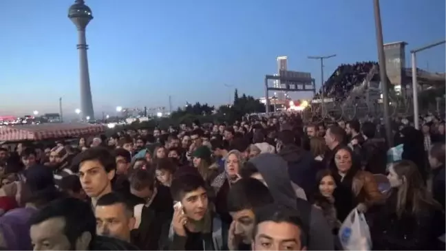 CHP'li Üye, Tüyap Önündeki Metrobüs Üst Geçidinin Yenilenmesini İstedi