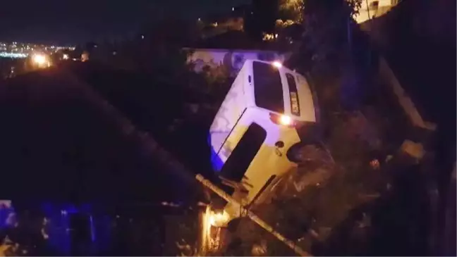 Ticari Araç Evin Çatısına Uçtu