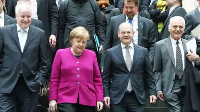 Merkel Yanımıza Gelip, 'İşte Uyum Biziz' Demişti