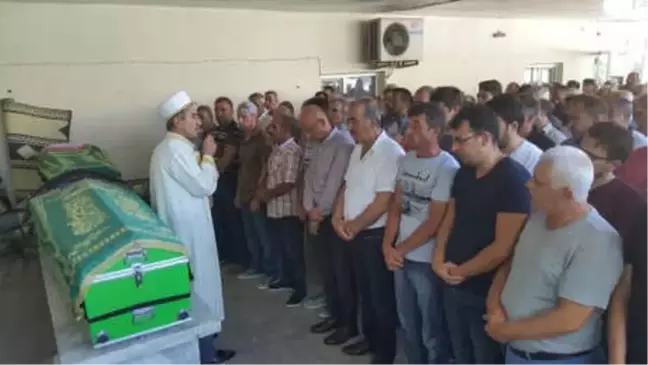 Pazardaki Kazada Can Veren Kadınların Cenazeleri Defnedildi, Sürücü Tutuklandı
