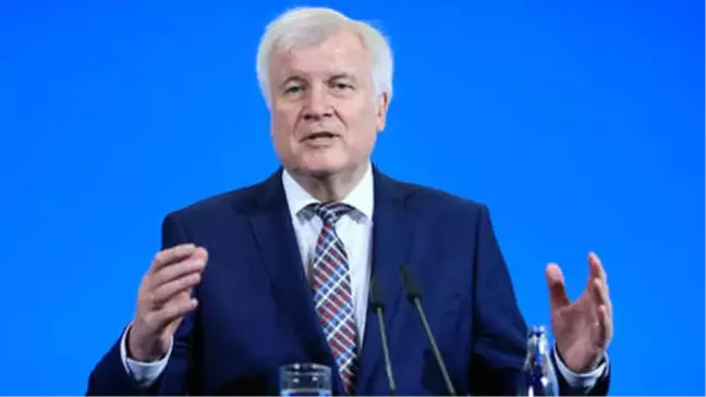 Seehofer, Csu Liderliğini 19 Ocak'ta Bırakacak