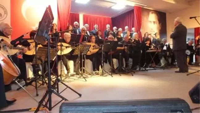Emeklilerden Oluşan Koronun Konseri, İlgi Gördü