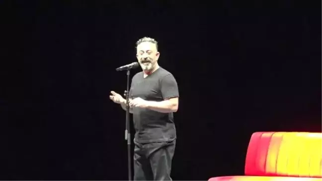 Cem Yılmaz Londra'da Kahkahaya Boğdu