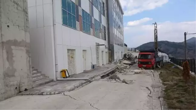 Karabük'te Hastane Bahçesindeki Çökme Sonrası Zemin Etüt Çalışması