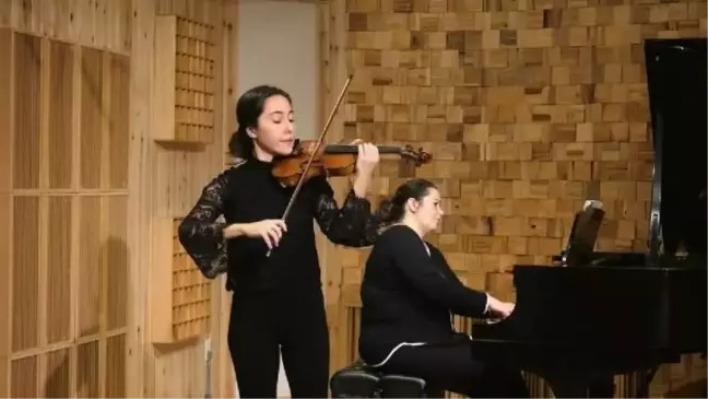 Dünyanın En İyi Üçüncü Okuluna Giren Selin, Eğitimi İçin Destek Bekliyor