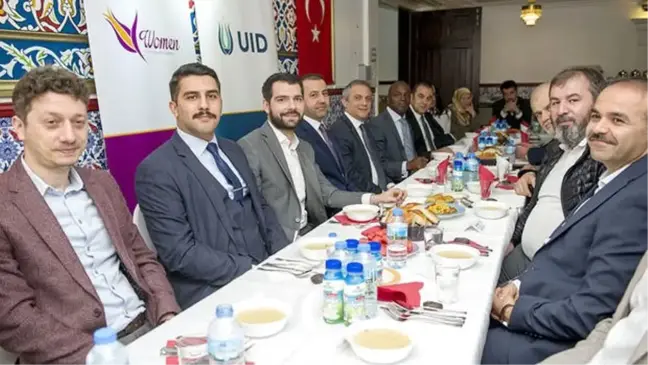 Londra'daki İftar Yemeğinde 'Siyaset' Çağrısı