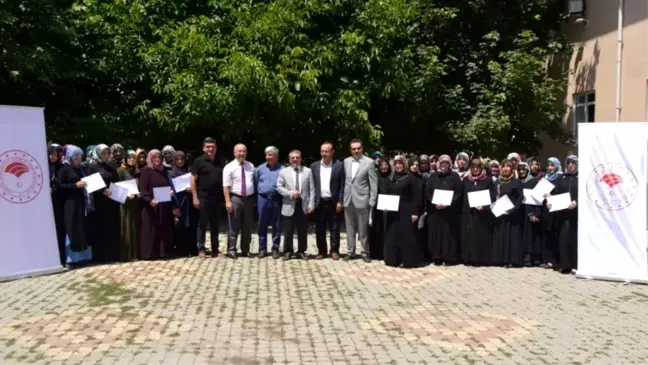 Tavşanlı'da 40 bayan kursiyere bitki yetiştiriciliği belgesi