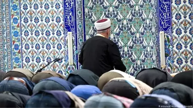 DİTİB Almanya'da imam yetiştirecek