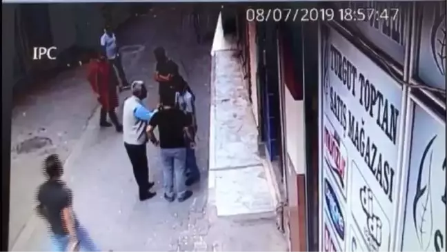 Silahlı kavgada baba ve 2 oğlu yaralandı (2)