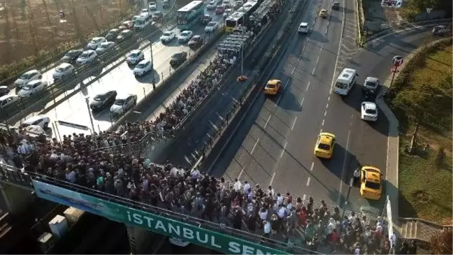 (havadan fotoğraflarla) - altunizade metrobüs durağında aynı manzara