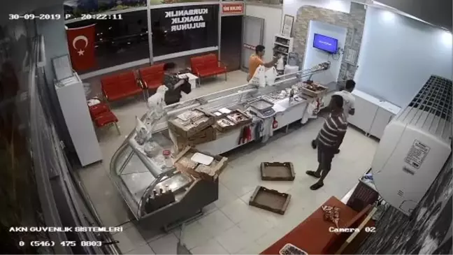 'Öğretmenim' diyerek kasabı dolandıran kadın kamerada