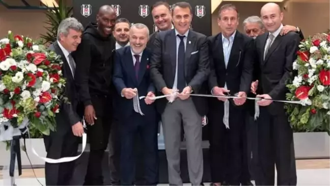 Beşiktaş'ın alışveriş merkezi açıldı