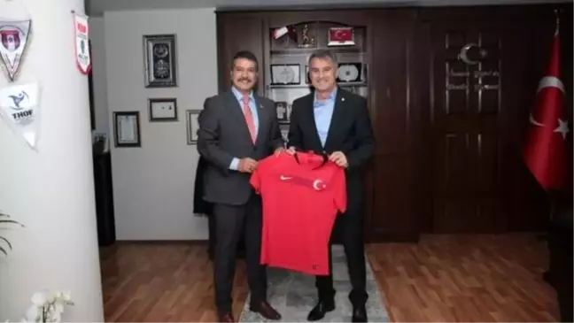 Şenol Güneş'ten, Trabzon Emniyet Müdürü Alper'e ziyaret
