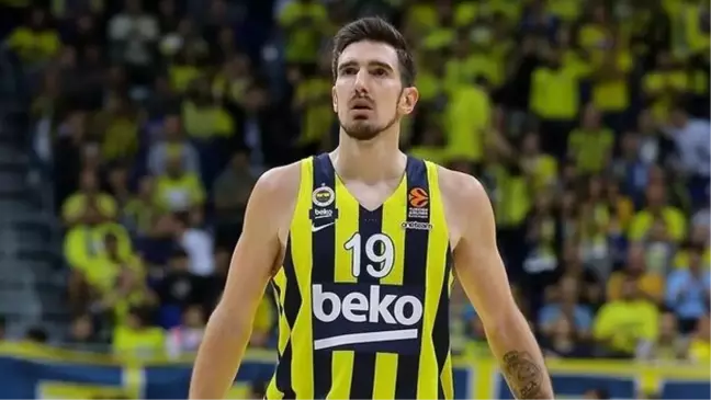 Nando de Colo'ya büyük onur