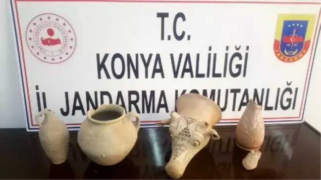 Tarihi eserleri satmak isterken jandarma yakaladı