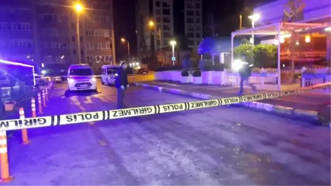 Beylikdüzü'nde eğlence mekânı sahibi ve arkadaşı silahlı saldırıda yaralandı