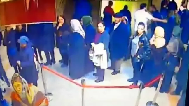 Bakırköy'de hastanede doktorun darp edilme anı kamerada