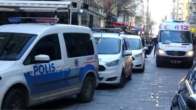 Beyoğlu'nda İranlıların bıçaklı kavgası: 2 yaralı