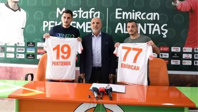 Alanyaspor Mustafa Pektemek ve Emircan Altıntaş'a resmi imzayı attırdı