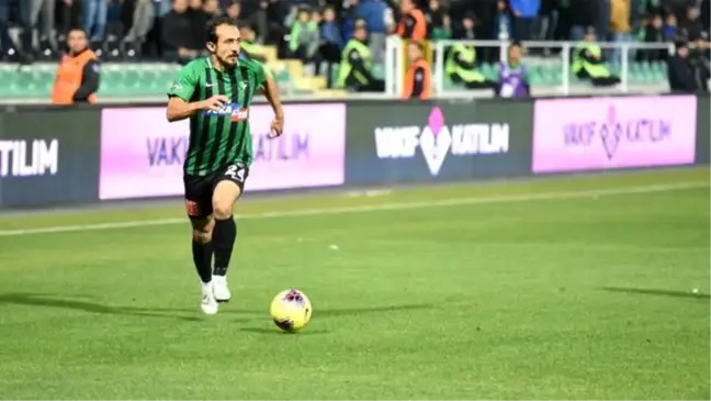 Denizlispor Burak Çalık'ın sözleşmesini feshetti