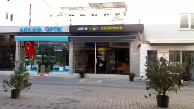 Grafik sanatçısı Barış Bektaş'ın katil zanlıları hakim karşısında