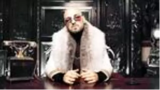 Soner Sarıkabadayı'ya rap'çi imajı