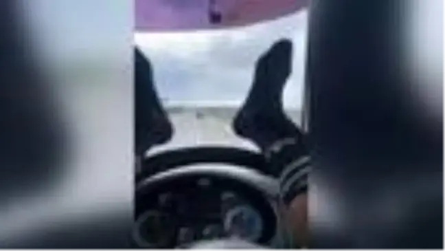 Ayaklarını direksiyona koyarak otomobil kullanan sürücüye hapis cezası