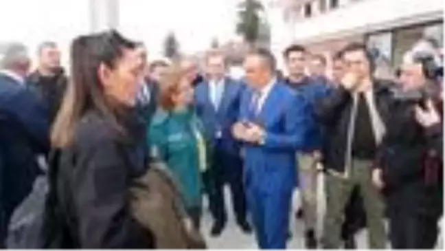Ticaret Bakanı Pekcan'dan Öncüpınar Sınır Kapısı'nda inceleme