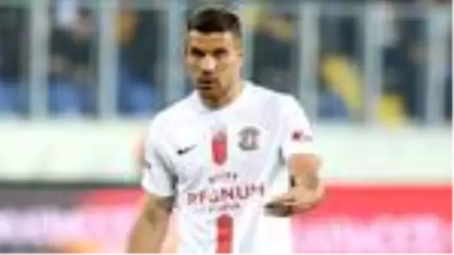 Lukas Podolski'den eleştiri: